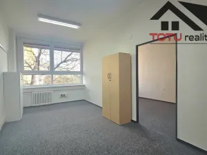 Pronájem kanceláře, Chrudim, Palackého třída, 17 m2
