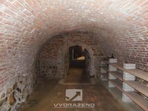 Prodej obchodního prostoru, Dolní Kounice, Hlavní, 400 m2