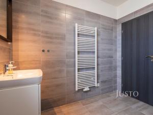 Pronájem bytu 2+kk, Uherské Hradiště, Jabloňová, 56 m2