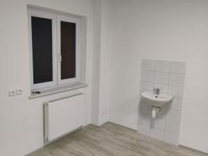 Pronájem obchodního prostoru, Kravaře, Opavská, 23 m2