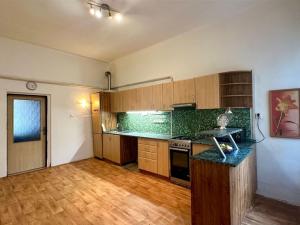 Prodej bytu 3+1, Cheb, Valdštejnova, 82 m2