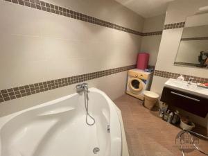 Pronájem bytu 3+kk, Praha - Letňany, Miroslava Hajna, 81 m2