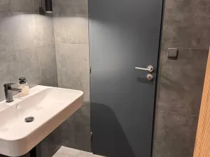 Pronájem obchodního prostoru, Jablonec nad Nisou, Komenského, 19 m2