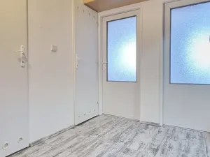 Prodej bytu 2+1, Praha - Řepy, Skuteckého, 47 m2