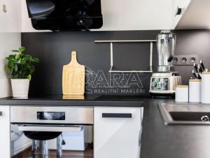 Prodej bytu 3+1, Praha, 75 m2