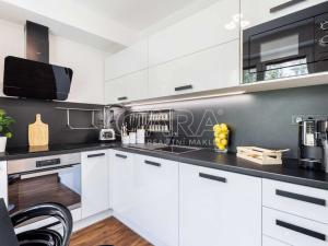 Prodej bytu 3+1, Praha, 75 m2