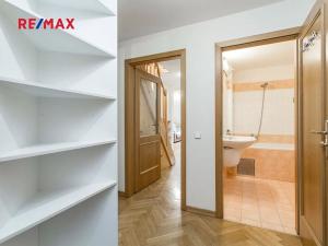 Pronájem bytu 2+kk, Praha - Karlín, Křižíkova, 70 m2