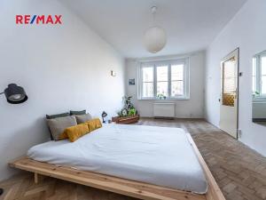 Pronájem bytu 2+kk, Praha - Vinohrady, Šrobárova, 49 m2