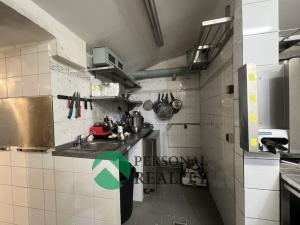 Pronájem restaurace, Praha - Nusle, náměstí Generála Kutlvašra, 300 m2