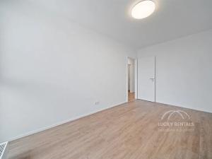 Pronájem bytu 1+kk, Praha - Chodov, Líbalova, 30 m2