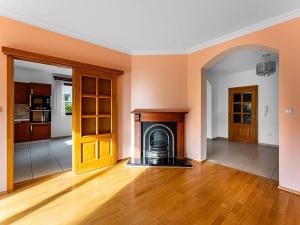 Pronájem rodinného domu, Praha - Křeslice, Pod ovčínem, 300 m2