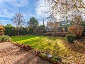 Pronájem rodinného domu, Praha - Křeslice, Pod ovčínem, 300 m2