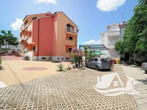 Prodej vícegeneračního domu, Vodice, Chorvatsko, 1230 m2