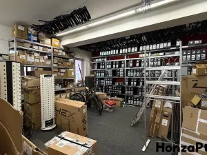 Pronájem obchodního prostoru, Praha - Kobylisy, Střelničná, 418 m2