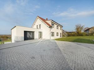 Prodej rodinného domu, Žižice, 228 m2