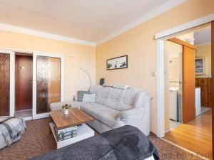 Pronájem bytu 3+1, Brno - Kohoutovice, Axmanova, 73 m2