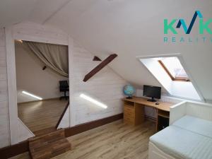 Prodej bytu 4+1, Ostrov, Lipová, 125 m2