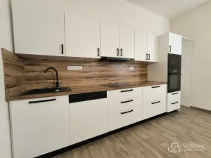 Pronájem bytu 3+1, Sokolov, Nádražní, 100 m2