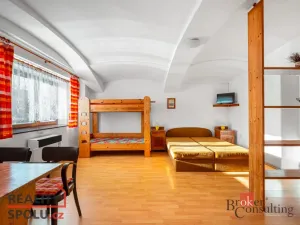 Prodej rodinného domu, Doksy, Lipové náměstí, 319 m2