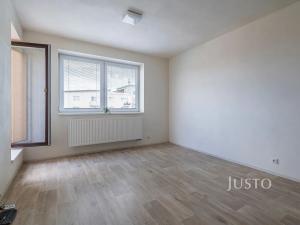 Pronájem bytu 2+kk, Uherské Hradiště, Jabloňová, 56 m2