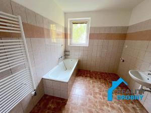 Pronájem bytu 2+1, Děčín, Družstevní, 80 m2