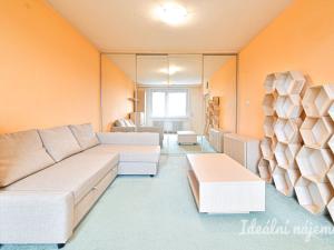 Pronájem bytu 2+1, Brno, Opálkova, 64 m2