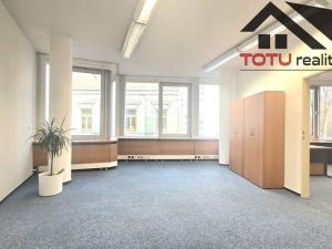 Pronájem kanceláře, Chrudim, Palackého třída, 67 m2