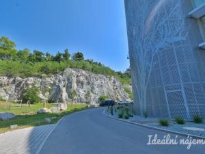 Pronájem bytu 1+kk, Brno, Bystrcká, 36 m2