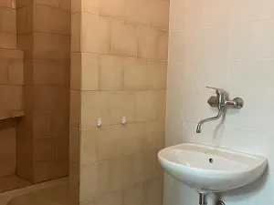 Pronájem komerční nemovitosti, Praha - Bubeneč, Národní obrany, 34 m2