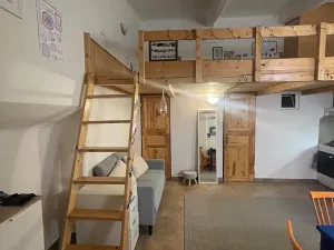 Pronájem bytu 1+1, Praha - Košíře, Vrchlického, 35 m2