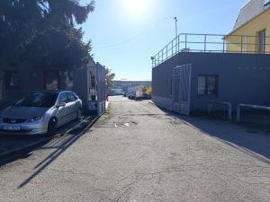 Pronájem kanceláře, Brno - Přízřenice, 291 m2