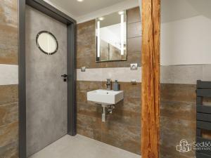 Prodej apartmánu, Krajková, 250 m2