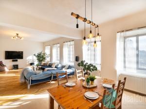 Prodej vícegeneračního domu, Trhové Sviny, Žižkovo náměstí, 340 m2