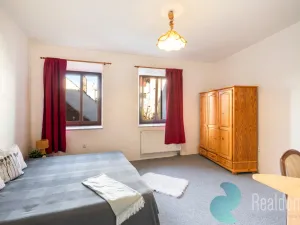 Prodej vícegeneračního domu, Trhové Sviny, Žižkovo náměstí, 340 m2