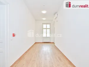 Pronájem kanceláře, Praha - Nové Město, Národní, 113 m2