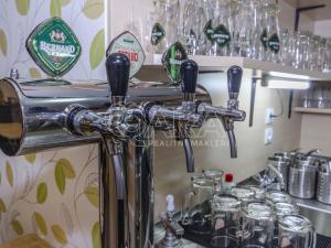 Pronájem restaurace, Praha - Čakovice, Theinova, 187 m2