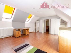 Prodej rodinného domu, Rožnov pod Radhoštěm, Na zahradách, 260 m2