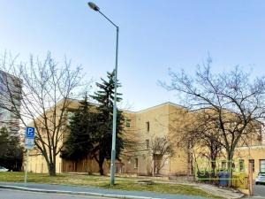 Pronájem garážového stání, Praha, Jihlavská, 13 m2