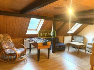 Pronájem chalupy, Pěnčín - Huť, 271 m2