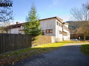 Prodej ubytování, Velké Karlovice, 1770 m2