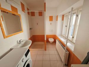 Pronájem bytu 2+kk, Babice, Na Návsi, 75 m2