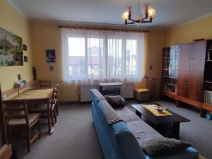 Prodej podílu rodinného domu, Praha, Hornoměcholupská, 240 m2