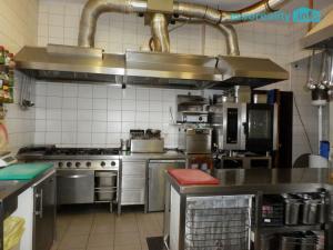 Pronájem restaurace, Praha, Toužimská, 310 m2