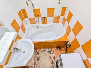 Pronájem bytu 2+1, Olomouc, Schweitzerova, 56 m2