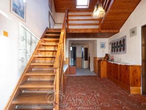 Prodej rodinného domu, Milovice - Benátecká Vrutice, 300 m2