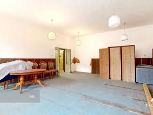 Prodej rodinného domu, Roupov, 525 m2