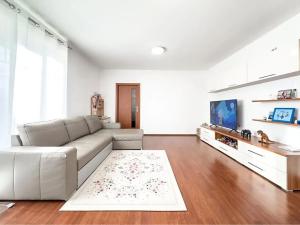 Prodej bytu 2+kk, Praha - Dolní Počernice, Národních hrdinů, 75 m2