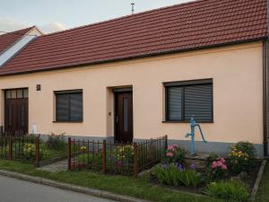 Prodej rodinného domu, Milešovice, 150 m2