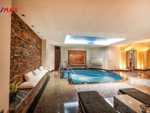 Prodej vily, Anatoliki Attiki,Řecko, 1285 m2