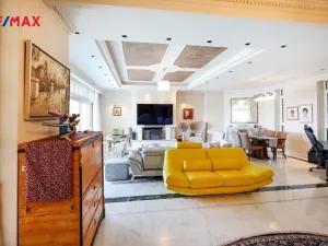 Prodej vily, East Attica Regional Unit,Řecko, 1285 m2